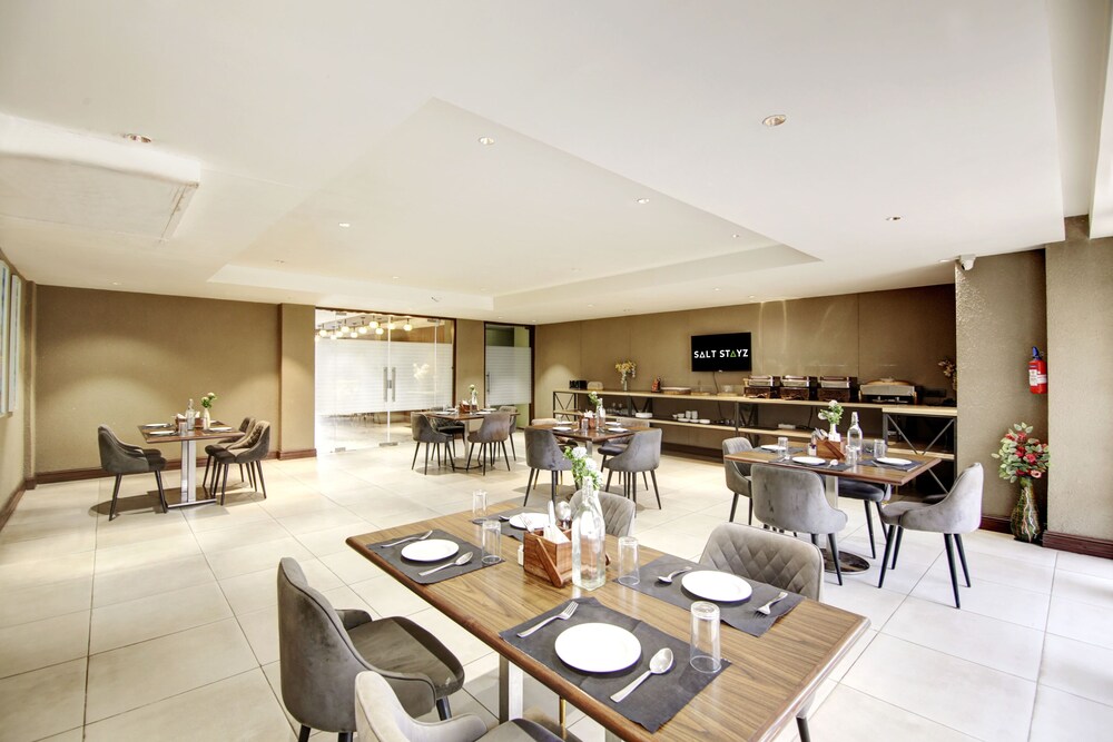Saltstayz Premier - Cyber Hub 41/50