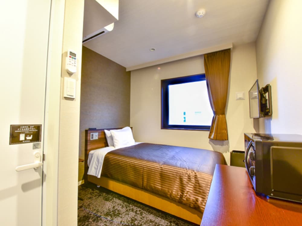 Hotel Livemax Fukuoka Tenjin West 12/25