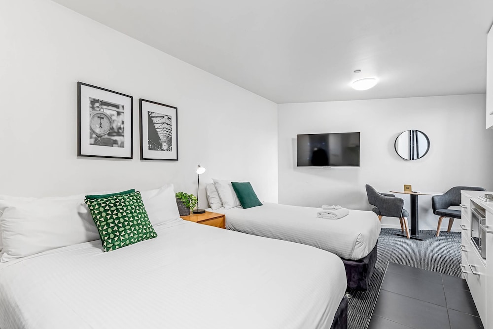 STANDARD, MULTIPLE BEDS