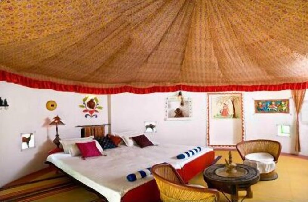 MANDORE GUEST HOUSE A LEAFY HERITAGE RESORT 8/35