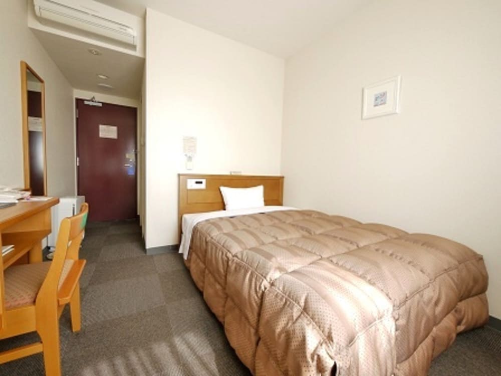 Hotel Route-Inn Nakatsu-Ekimae 8/27