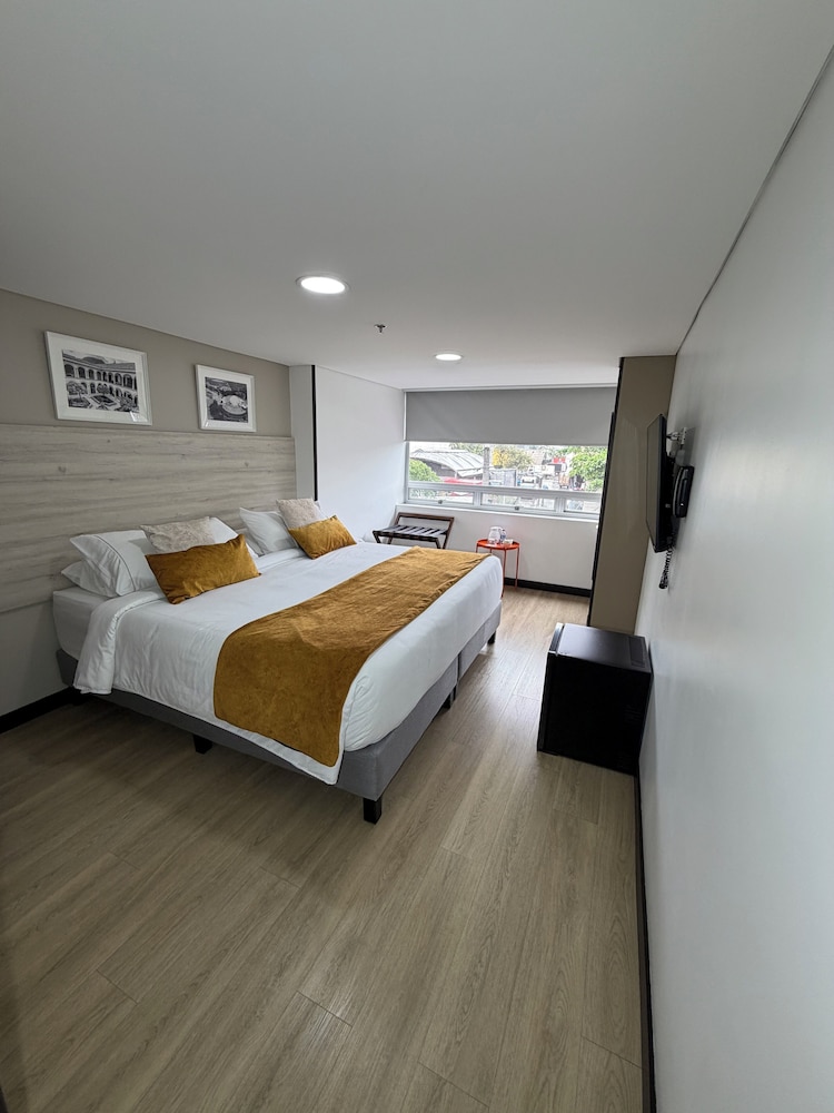 Hotel WLH Gold Bogota 9/17