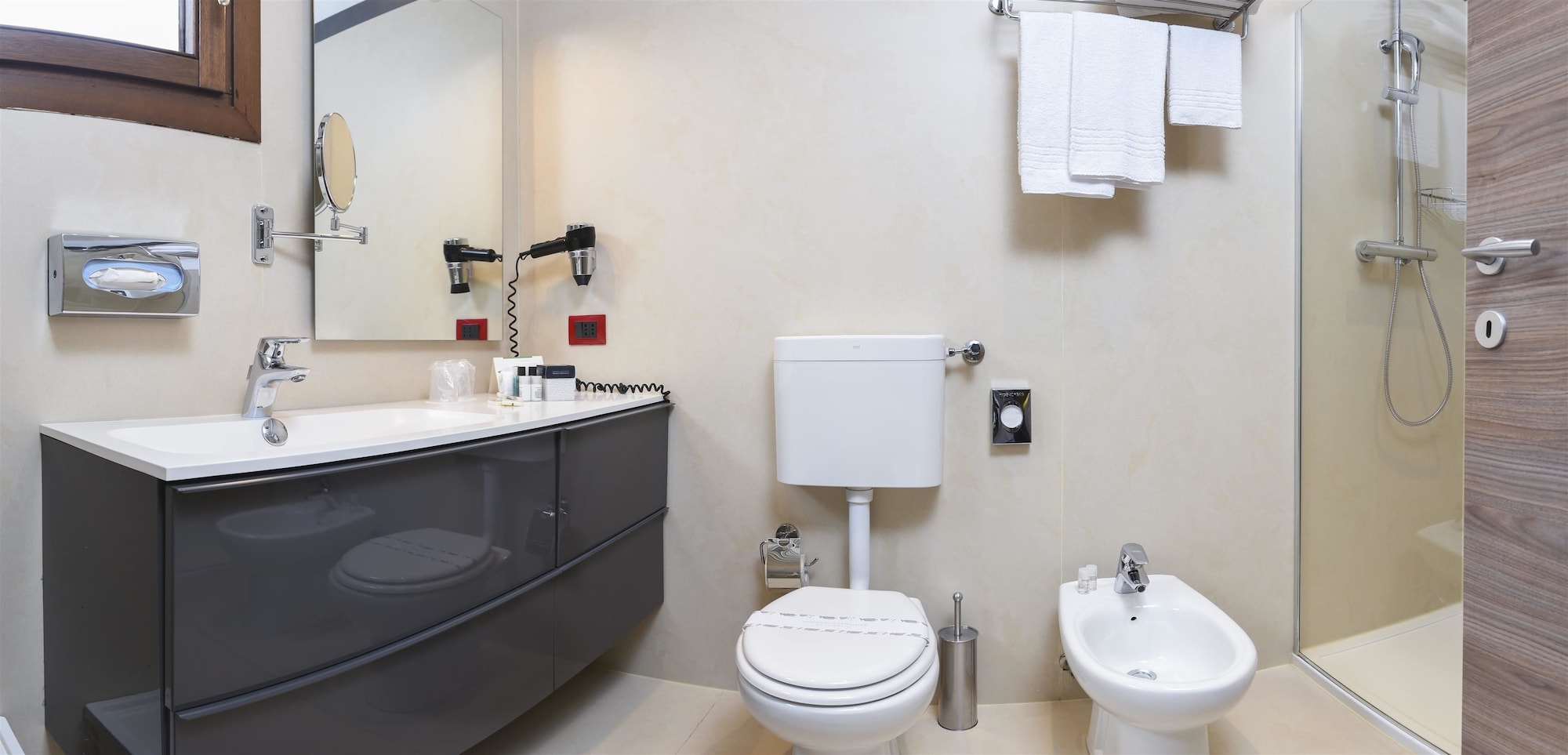 غرفة كومفورت بسرير مزدوج في الملحق، Best Western Plus Hotel Modena Resort 9/10