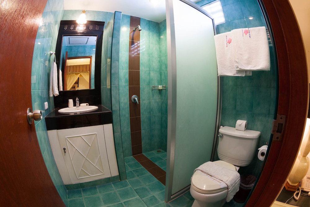The Orchid Hotel And Spa Kalim Bay 18/81
