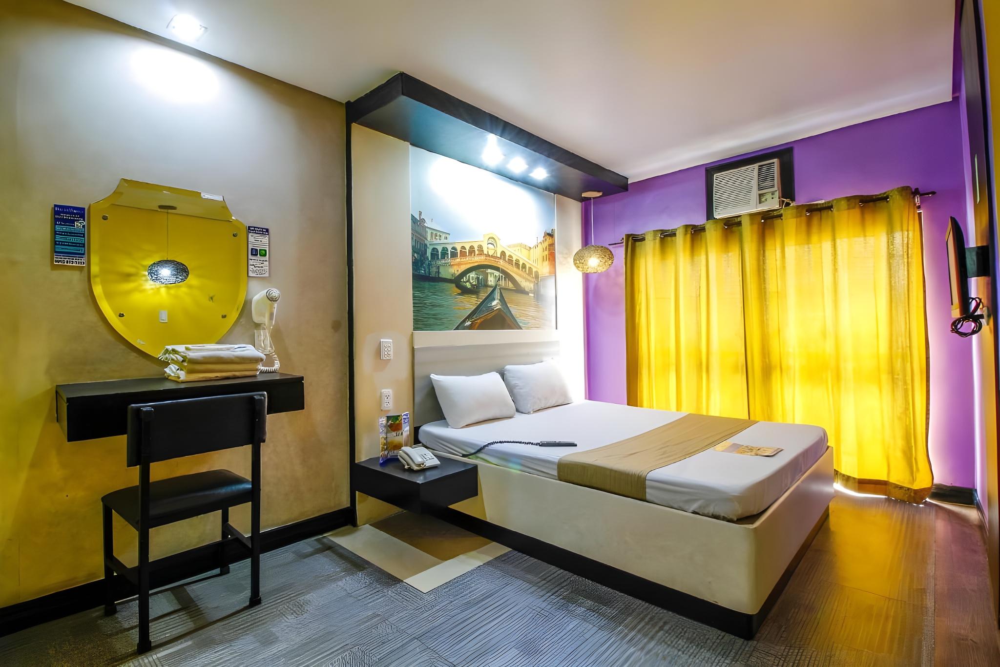 Executive, Double or Twin Bed