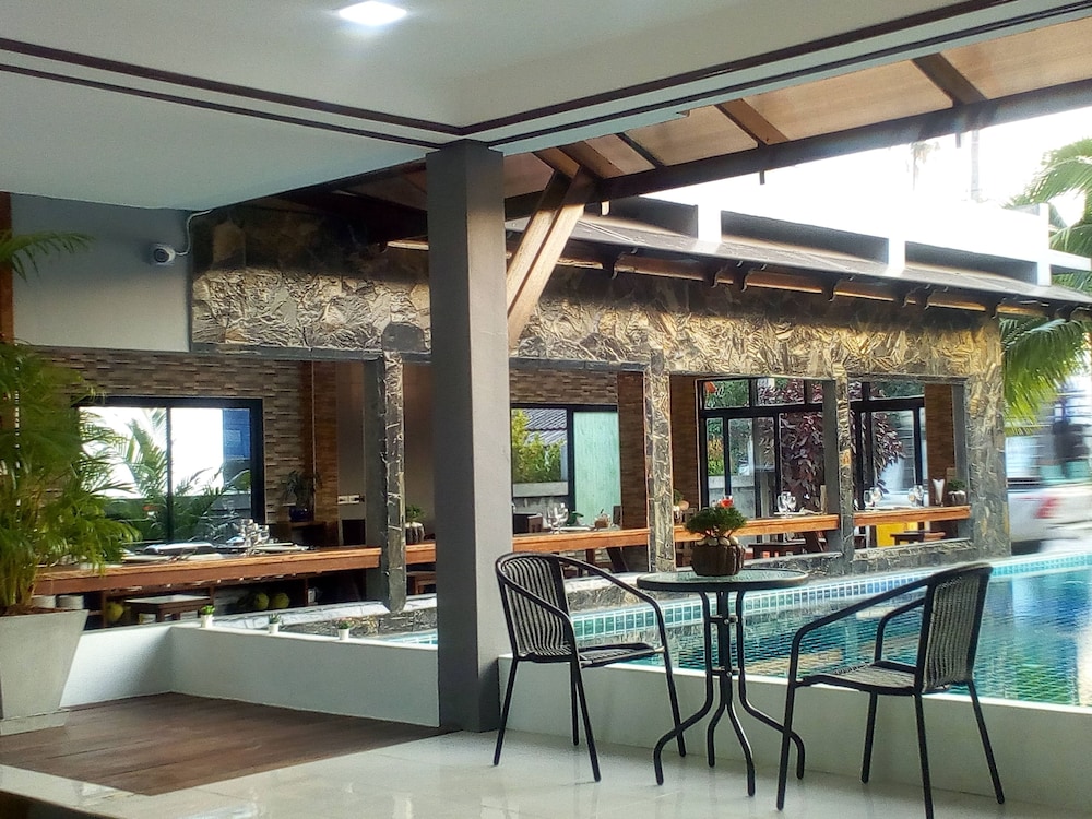 Baan Chankaew Hotel 57/68