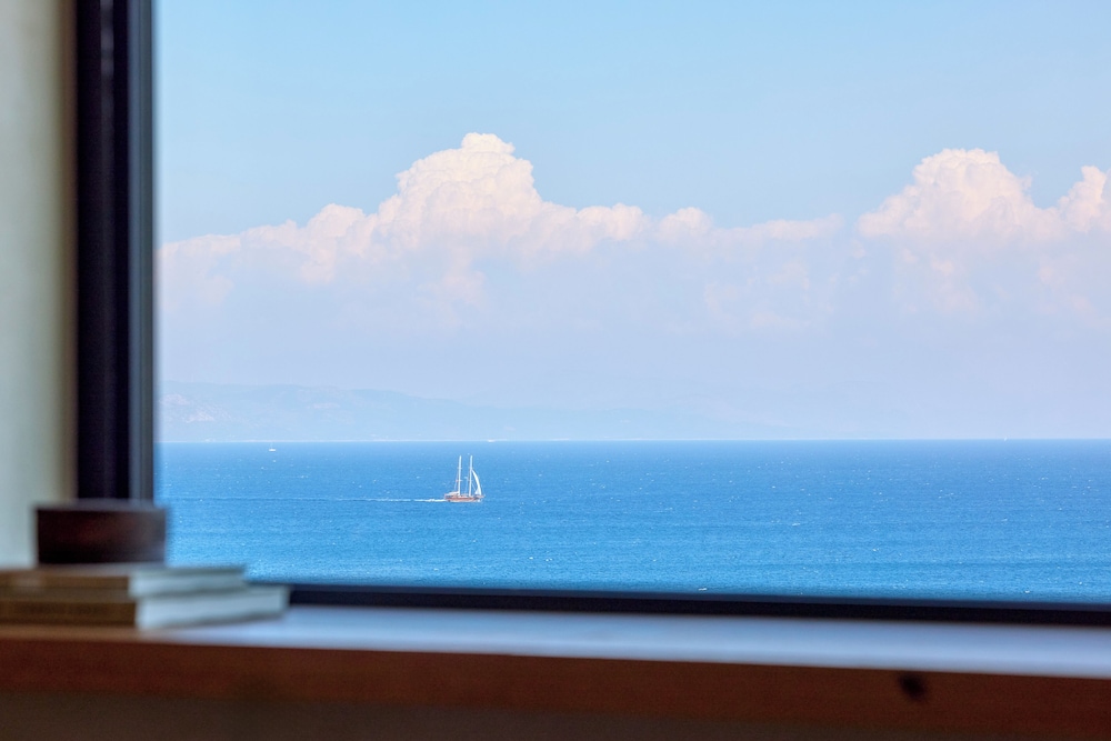 KOIA All Suite Wellbeing Resort 64/73