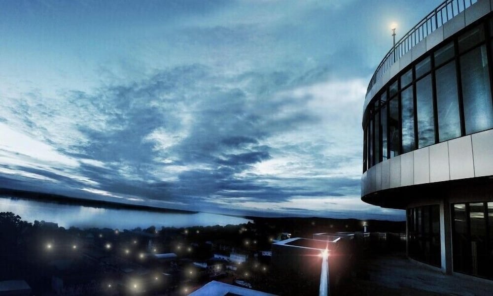 River City Hotel 18/20