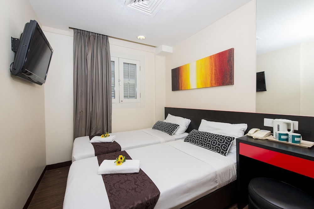 Hotel 81 Heritage 7/30