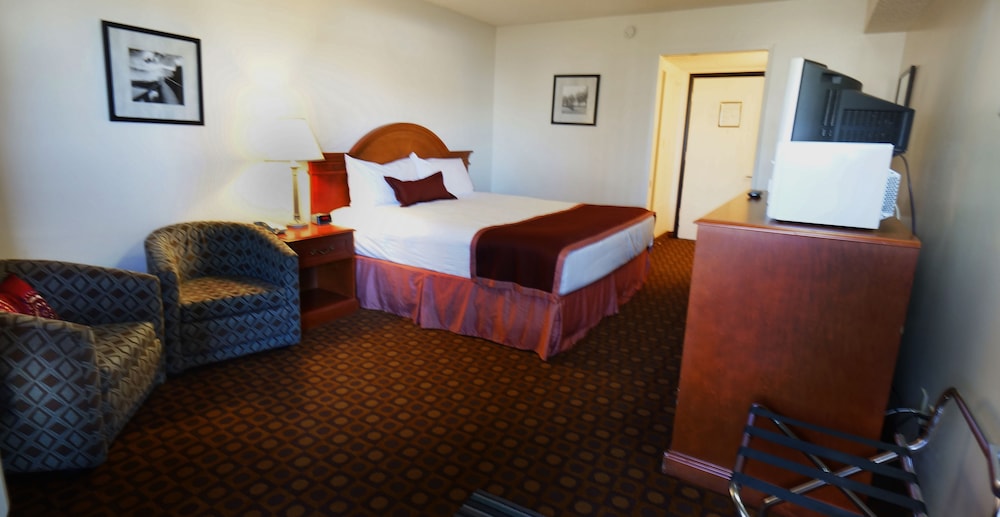 Ramada by Wyndham Medicine Hat 60/75