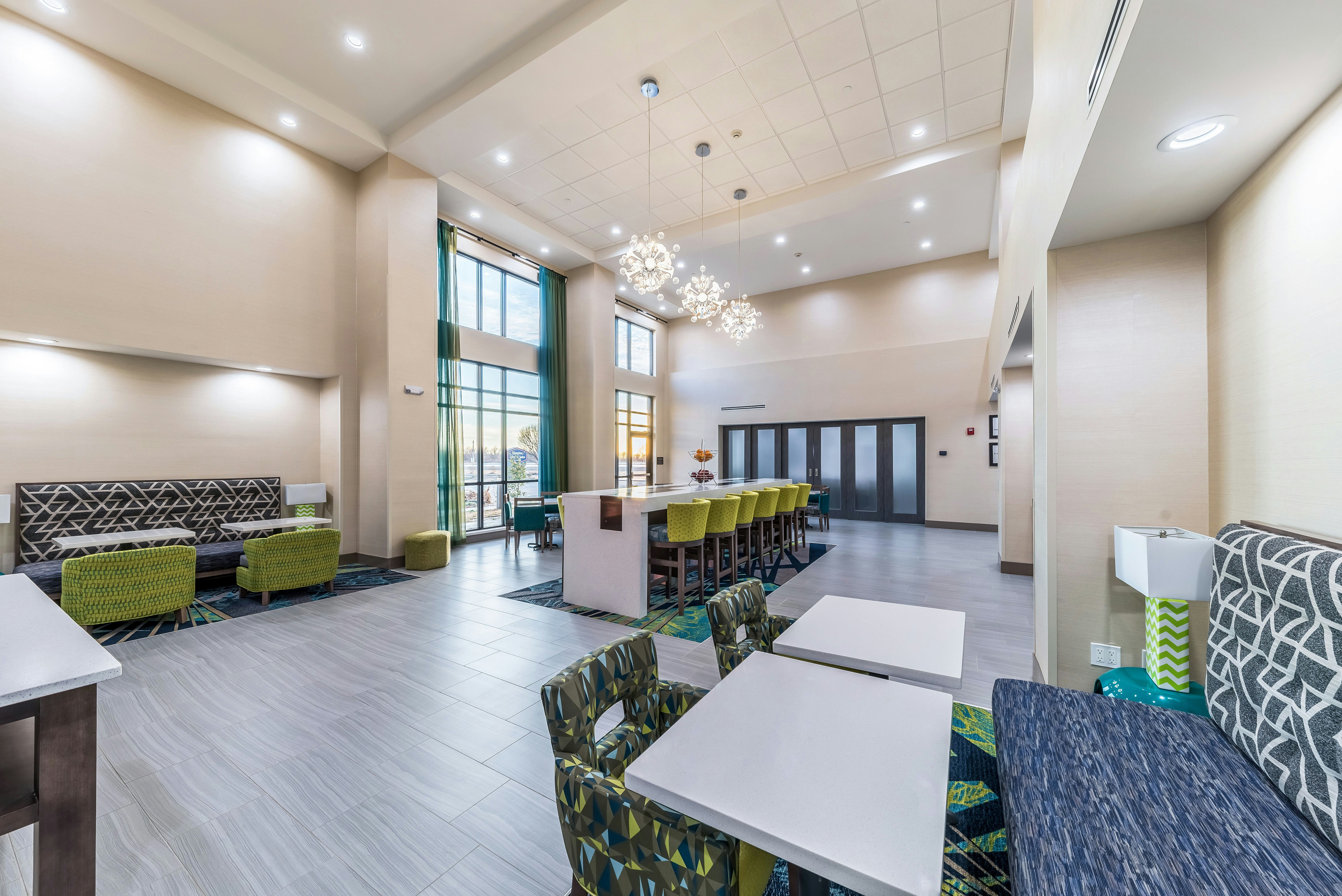 Hampton Inn Suites Pryor Ok 25/40