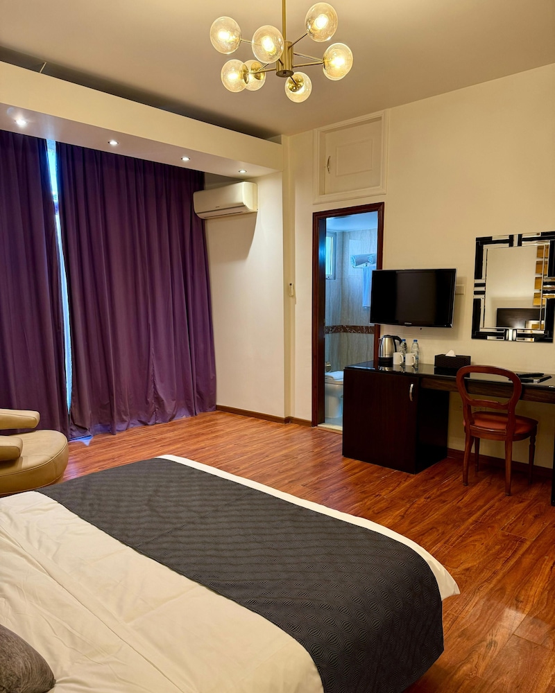 Hildon Hotel Beirut 25/50