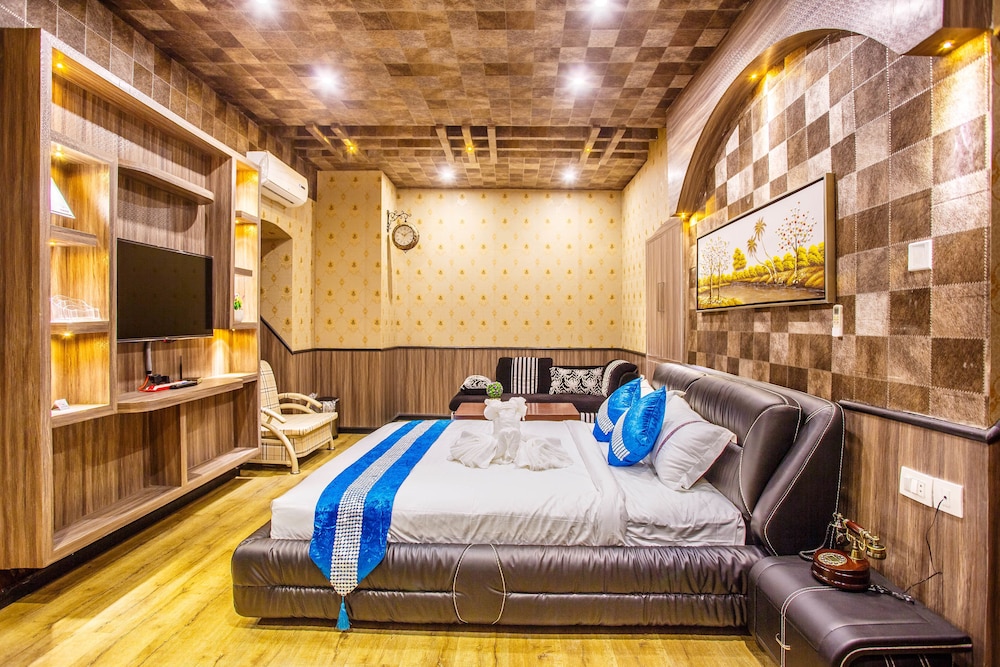 Royal Empire Boutique Hotel 15/47
