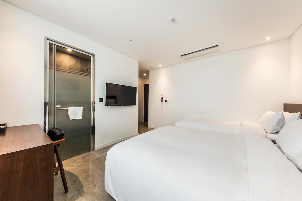 CS Premier Hotel Seoul 10/23