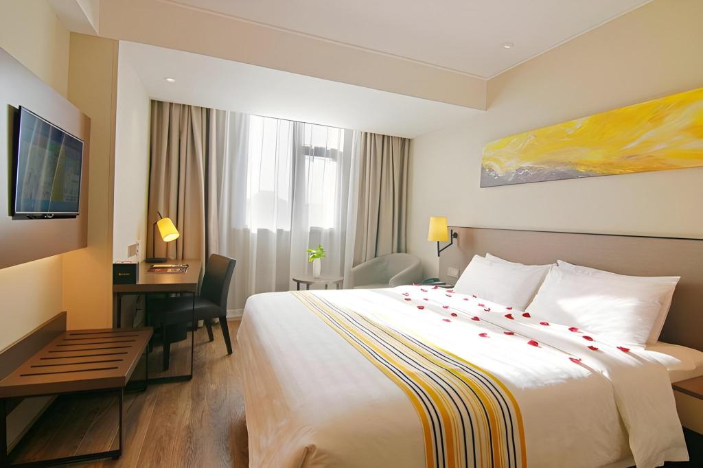 Home Inn Plus (Dali Ancient City South Gate) 17/42