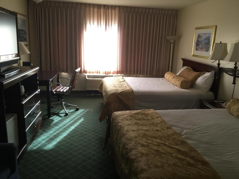 Portside Inn & Suites 17/58