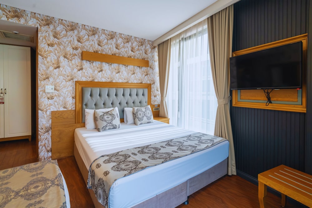 غرفة رباعية، Eliza Hotel 3/10