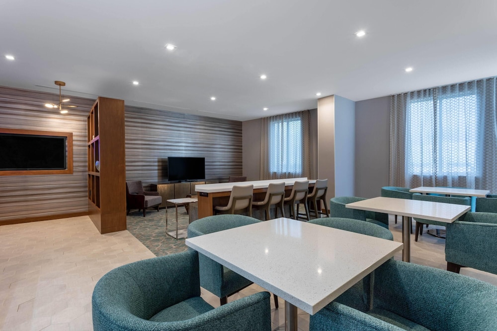 Wyndham Garden Miami International Airport 40/50