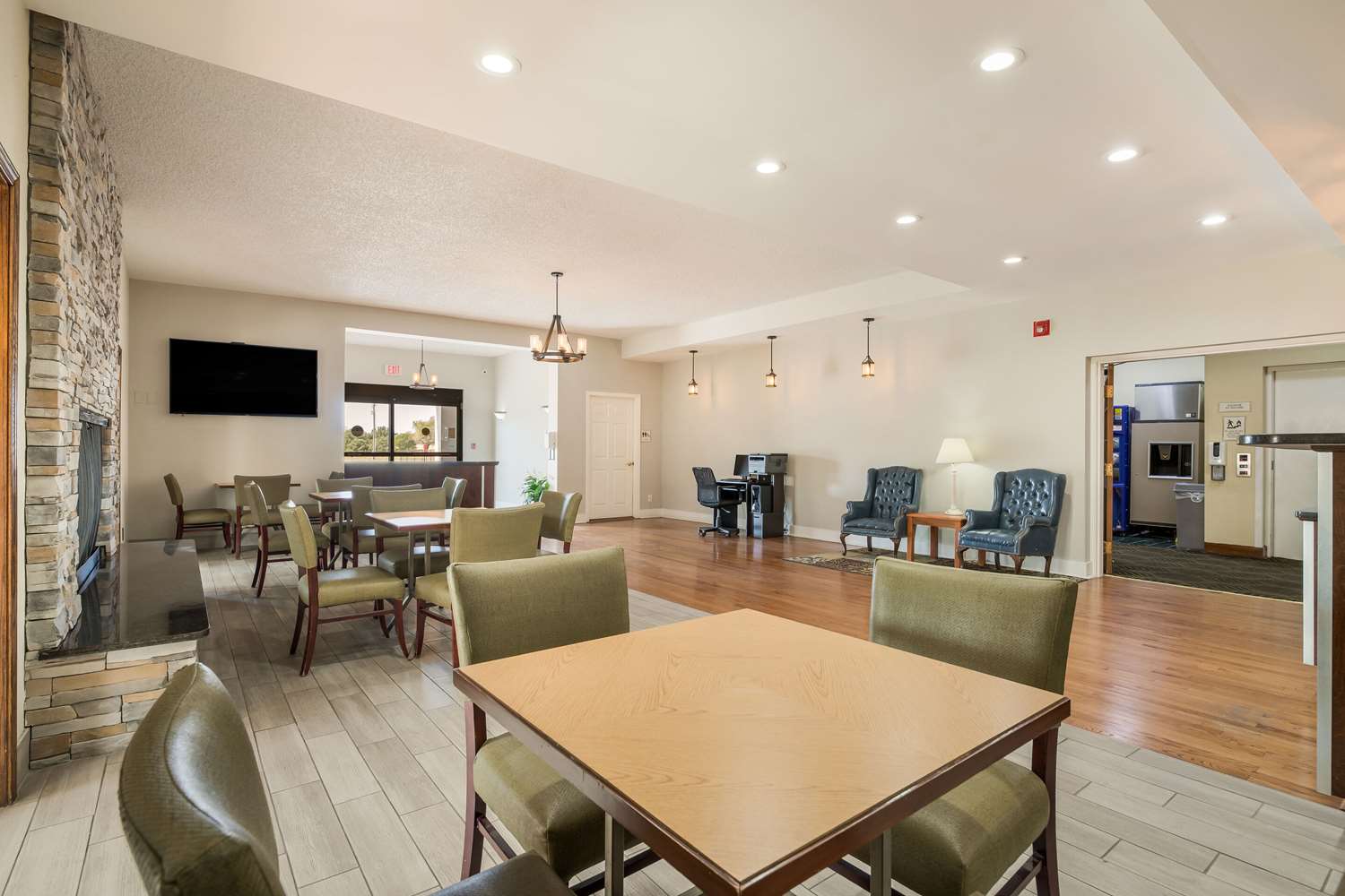 Quality Inn Tulsa Central 37/45