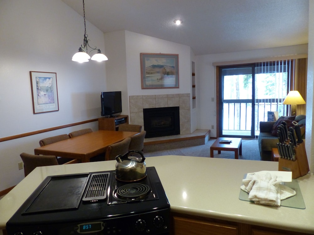 Indian Peaks Resort 39/50