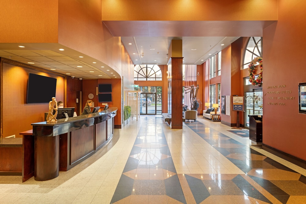 Executive Hotel Vancouver Airport 7/68