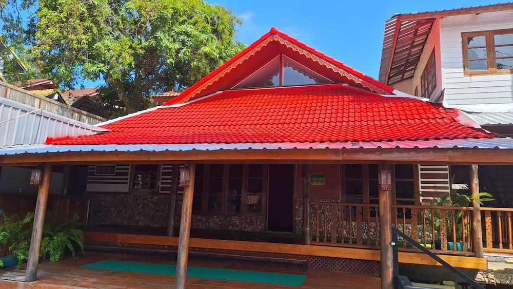 Alpha Gay Resort - Adults Only 7/70