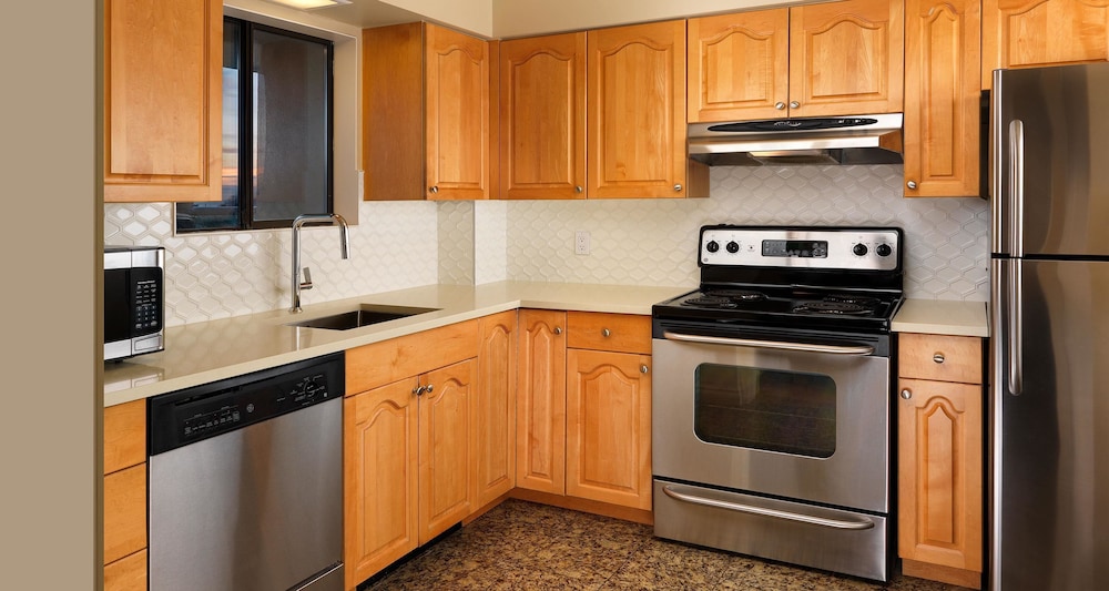 Best Western PLUS Inner Harbour Hotel 42/47