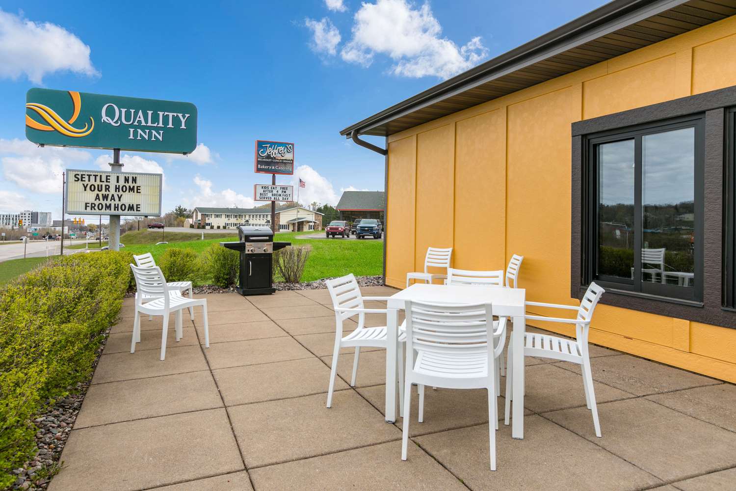 Quality Inn Marquette 12/12