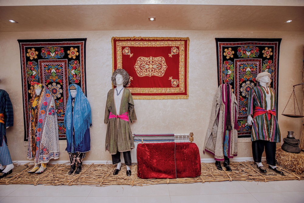 Silk Road Empire Hotel 4/50