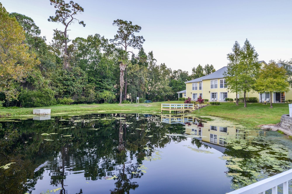 Barefoot N Resort 47/50