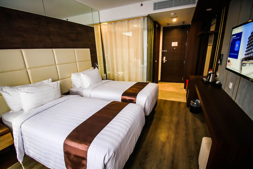 Asialink Hotel By Prasanthi 13/50