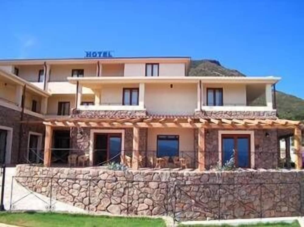 Villa Gustui Maris 2/56