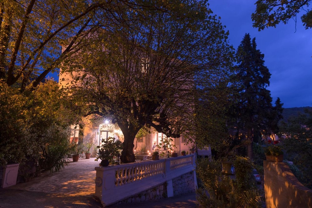Hotel La Bellaudiere 28/37