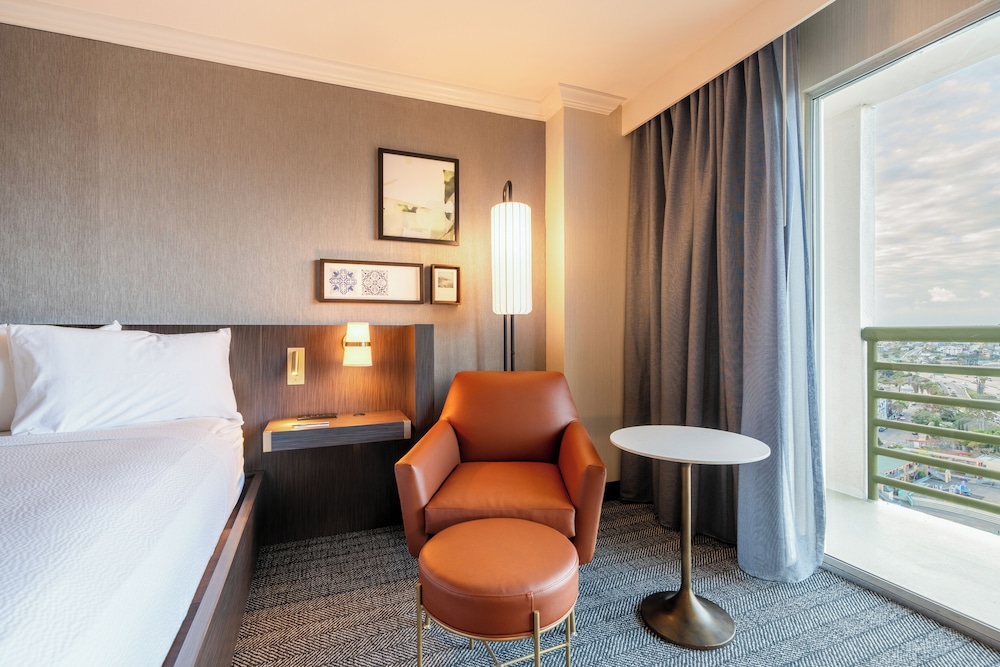 ROOM, KING BED, BALCONY, ACCESSIBLE