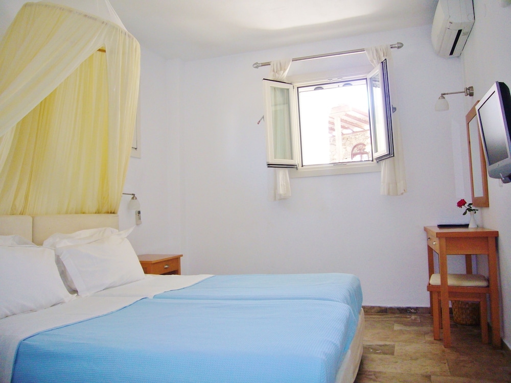 Zephyros Hotel 25/66
