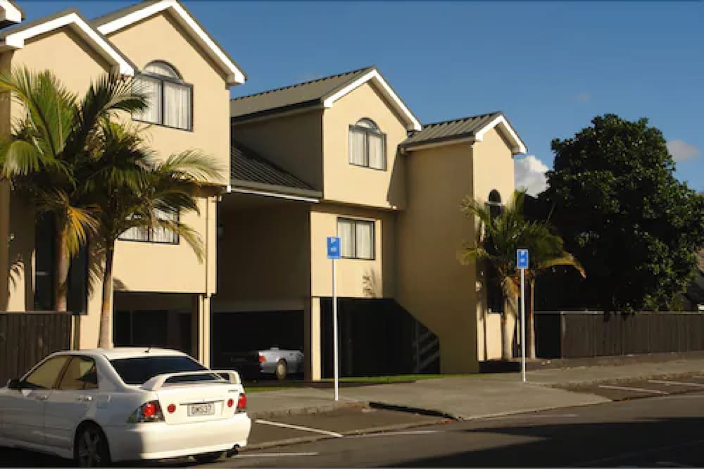 AUCKLAND NEWMARKET MOTEL 32/44