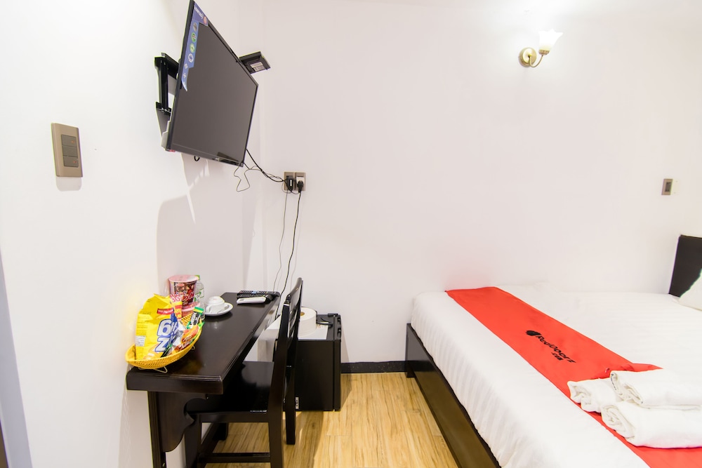 Reddoorz Plus Near Ba Chieu Market 18/24