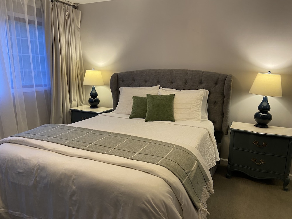 BASIC, SINGLE, QUEEN BED