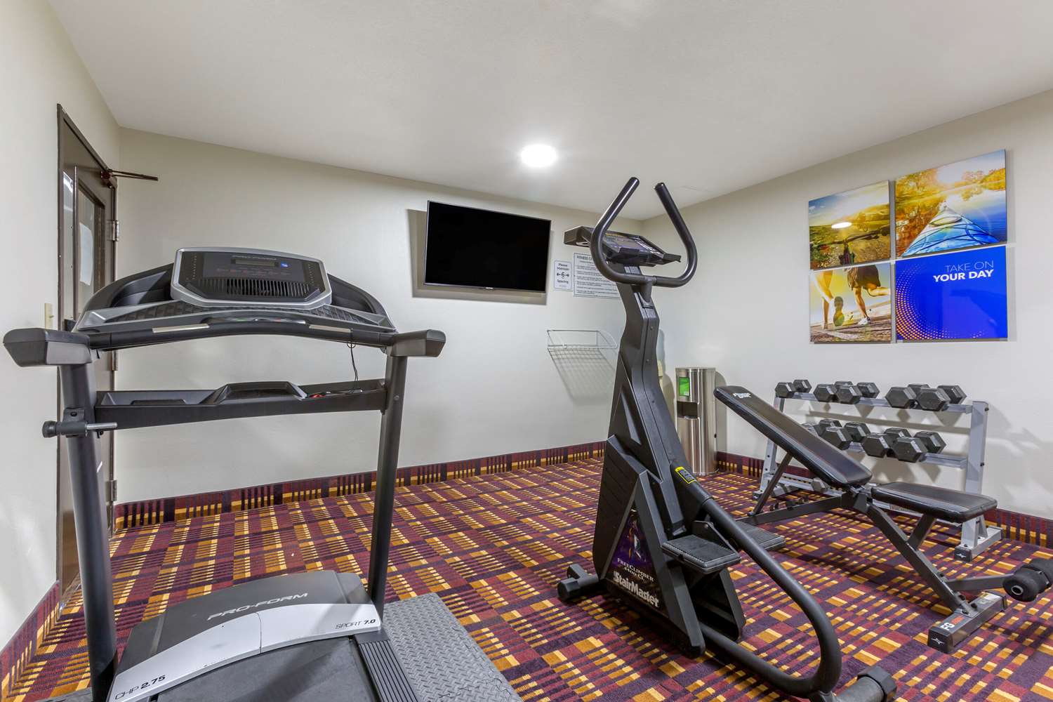 Comfort Inn and Suites Surprise Near Sun City West 28/55