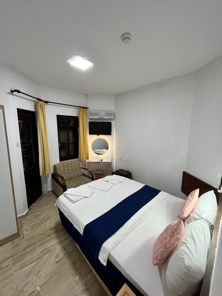 HAN DALYAN HOTEL 27/74