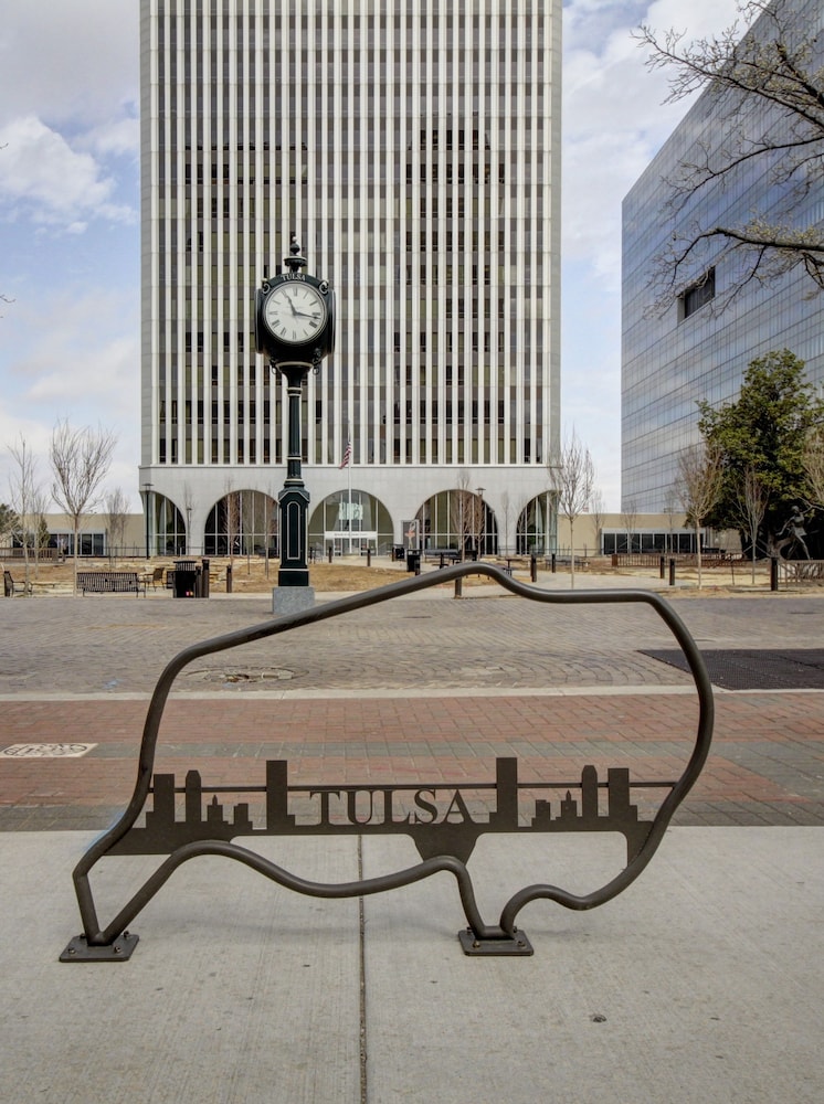 Hyatt Regency Tulsa Downtown 8/86
