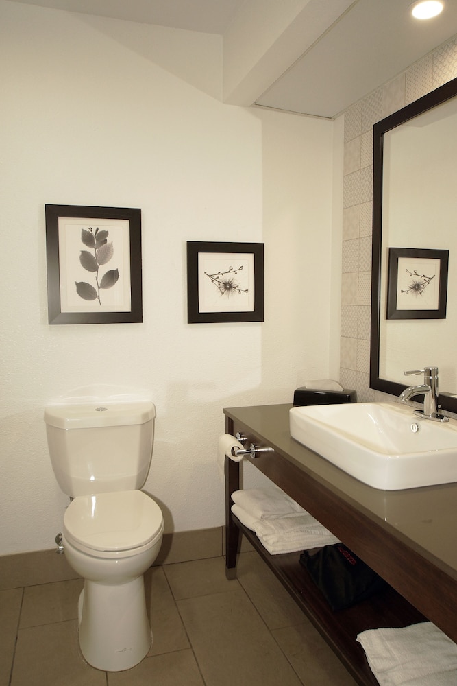 Country Inn & Suites by Radisson Greenfield IN 17/37