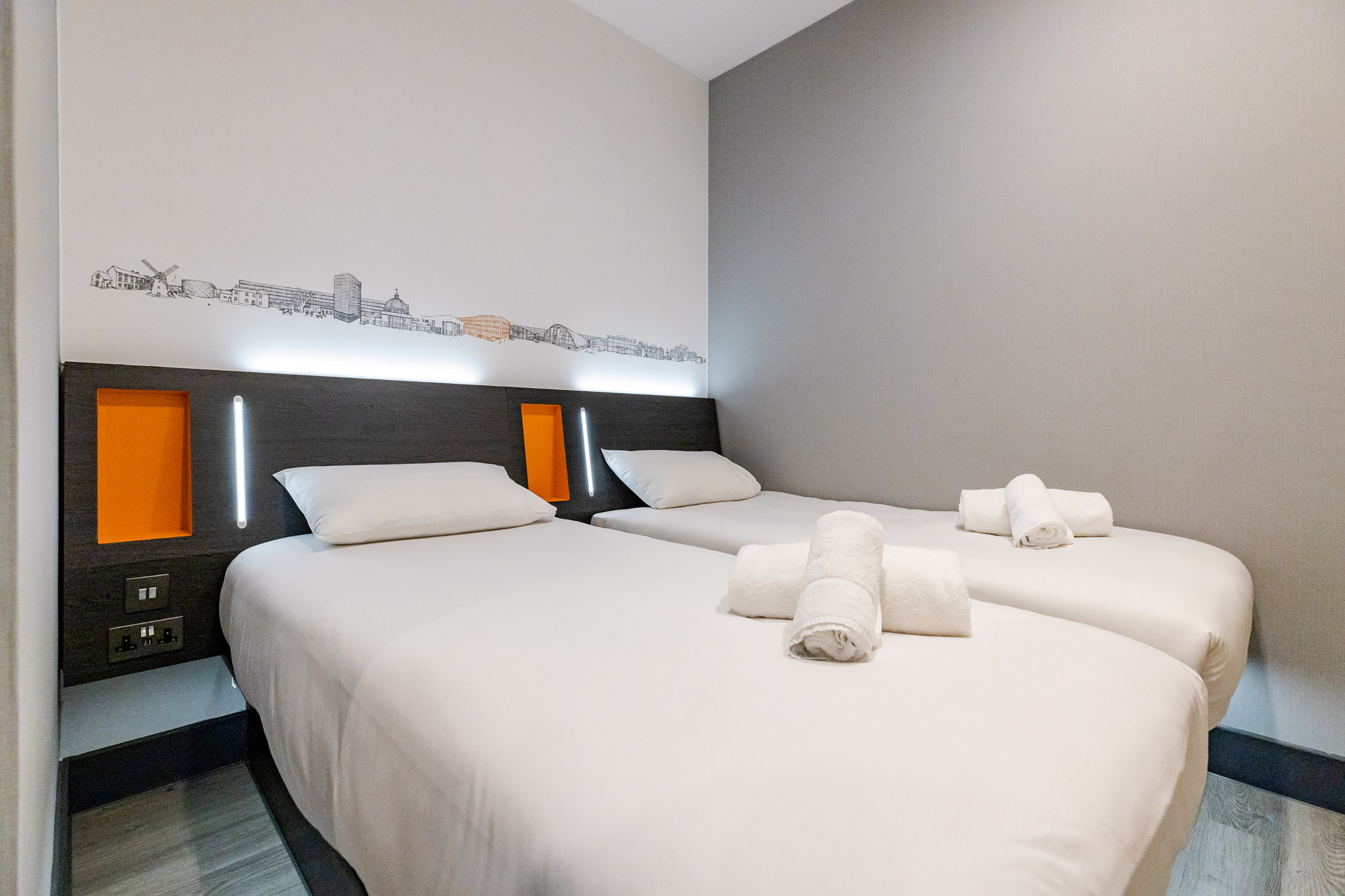 Room, Twin Beds, No Window