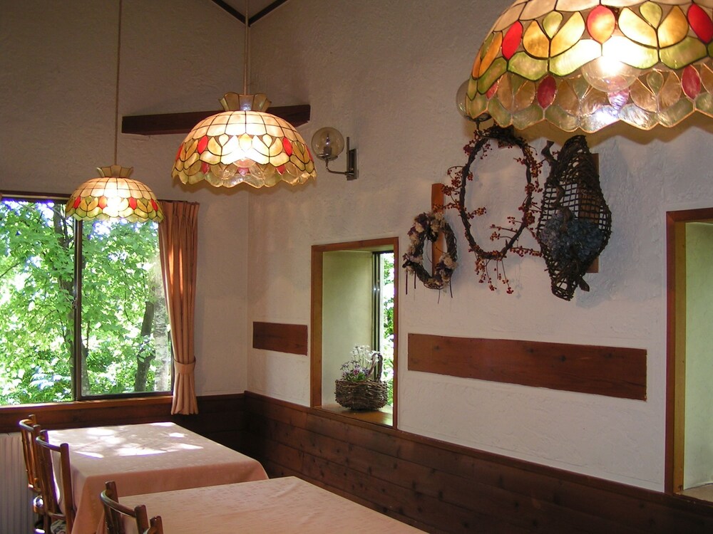 Madarao Elm Pension 14/50