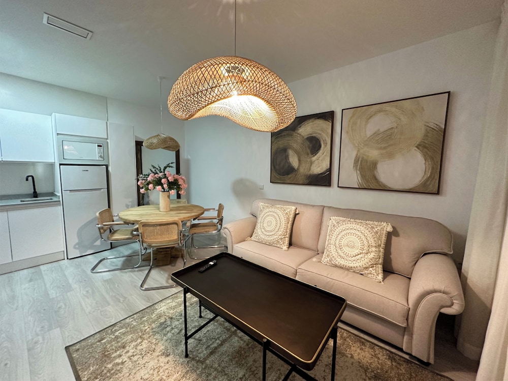 APARTAMENTOS PUERTA ELVIRA SUITES 3000 26/46