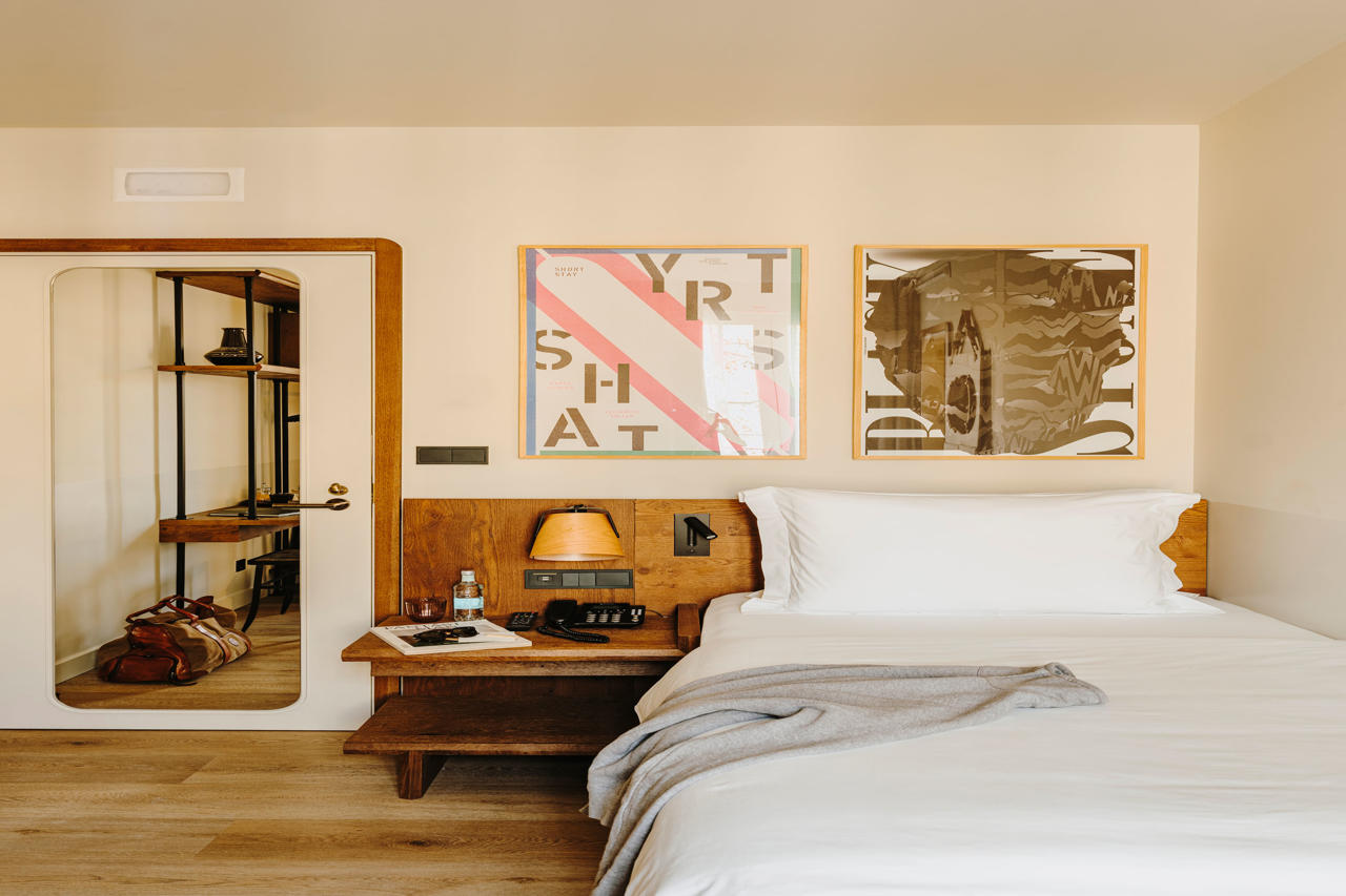Room at Hotel Casa Luz, BARCELONA