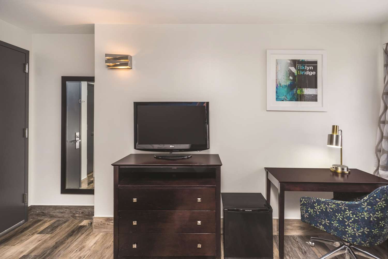 La Quinta Inn & Suites by Wyndham Brooklyn Downtown 19/24