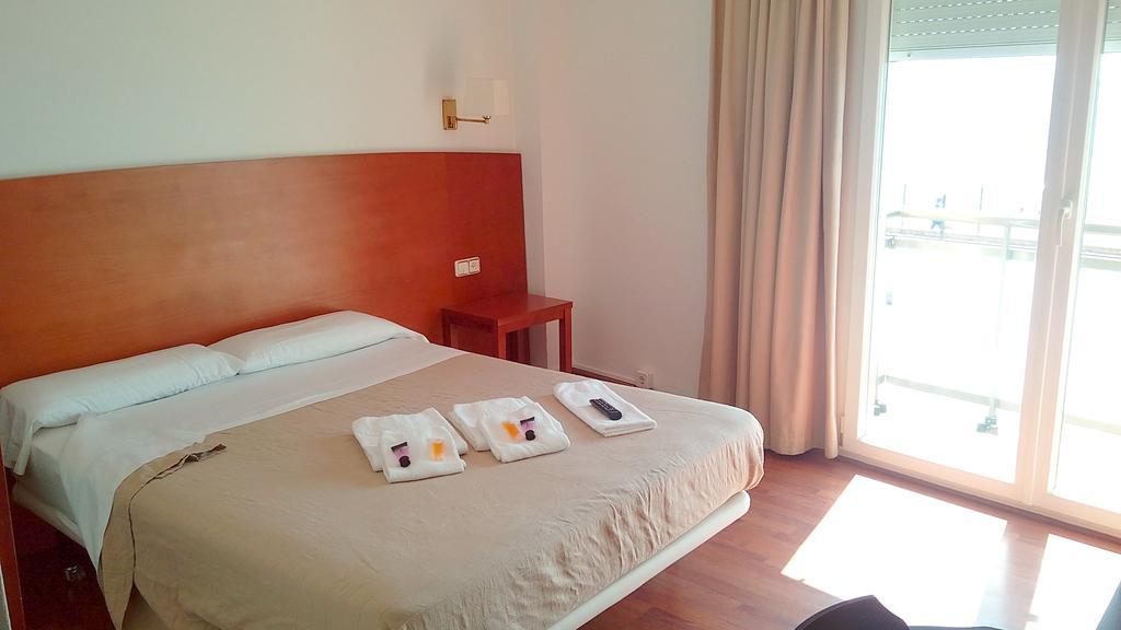 HOTEL VILA DE PREMIA 4/24