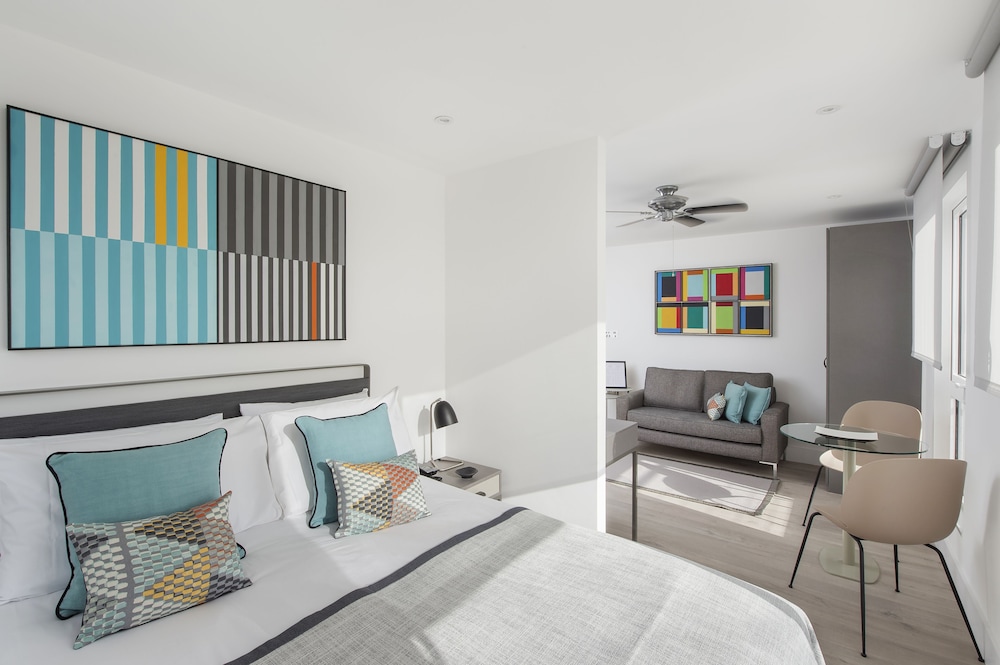 PENTHOUSE, STUDIO, CITY VIEW, TERRACE