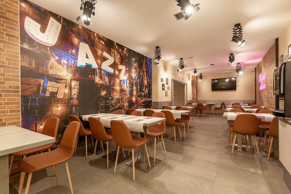 Colectia Hotel Urumea 51/76